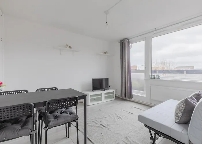 Stylish 1Bd Flat With Shard Views Near Bermondsey