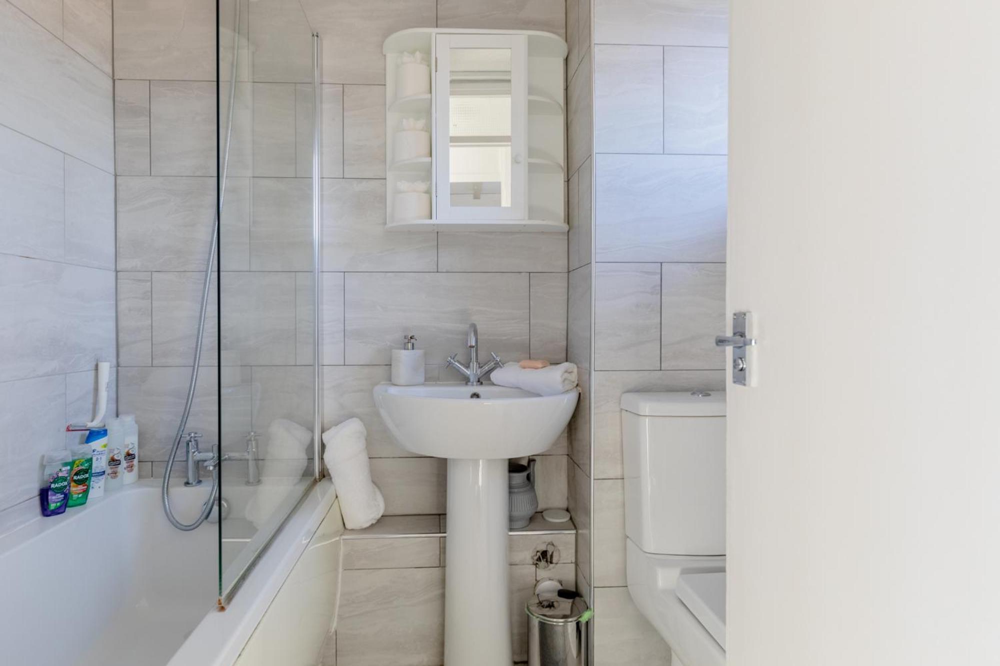 Stylish 1bd Flat With Shard Views Near Bermondsey Appartamento Londra