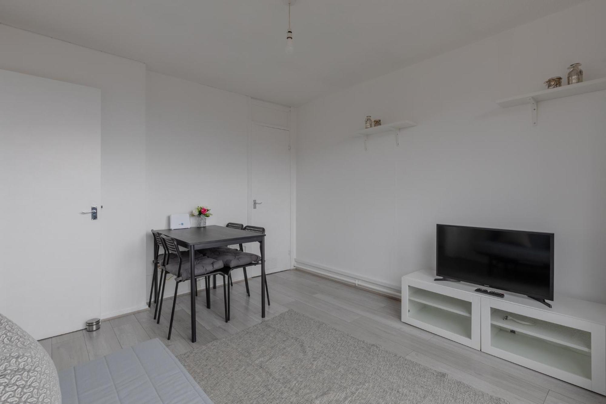 Stylish 1bd Flat With Shard Views Near Bermondsey * Londra